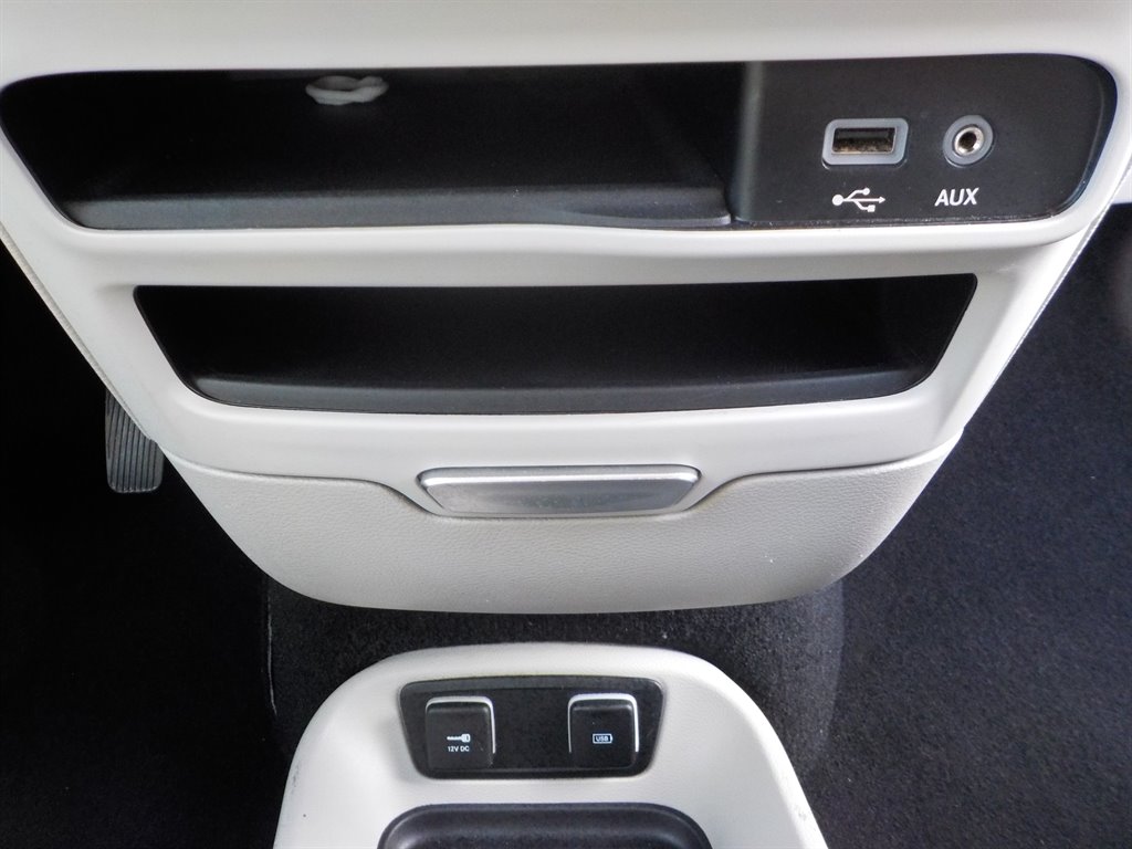 2018 Chrysler Pacifica Touring L photo 34