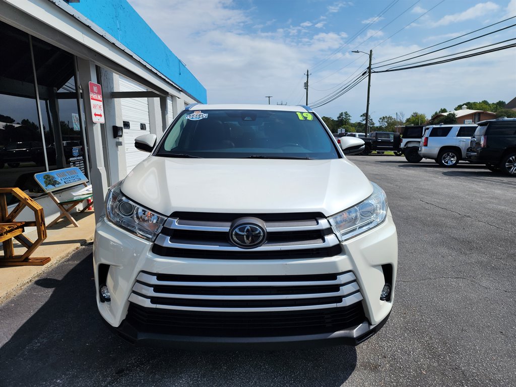 2019 Toyota Highlander XLE photo 6