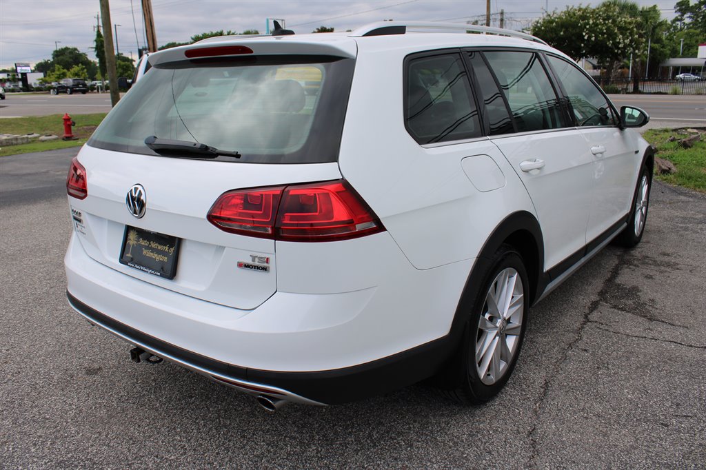 2017 Volkswagen Golf Alltrack Alltrack SE photo 7