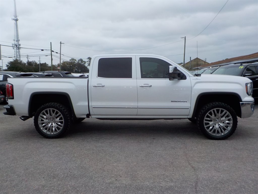 2017 GMC Sierra 1500 SLT photo 6