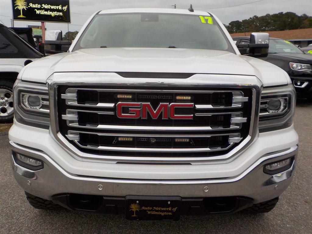 2017 GMC Sierra 1500 SLT photo 4