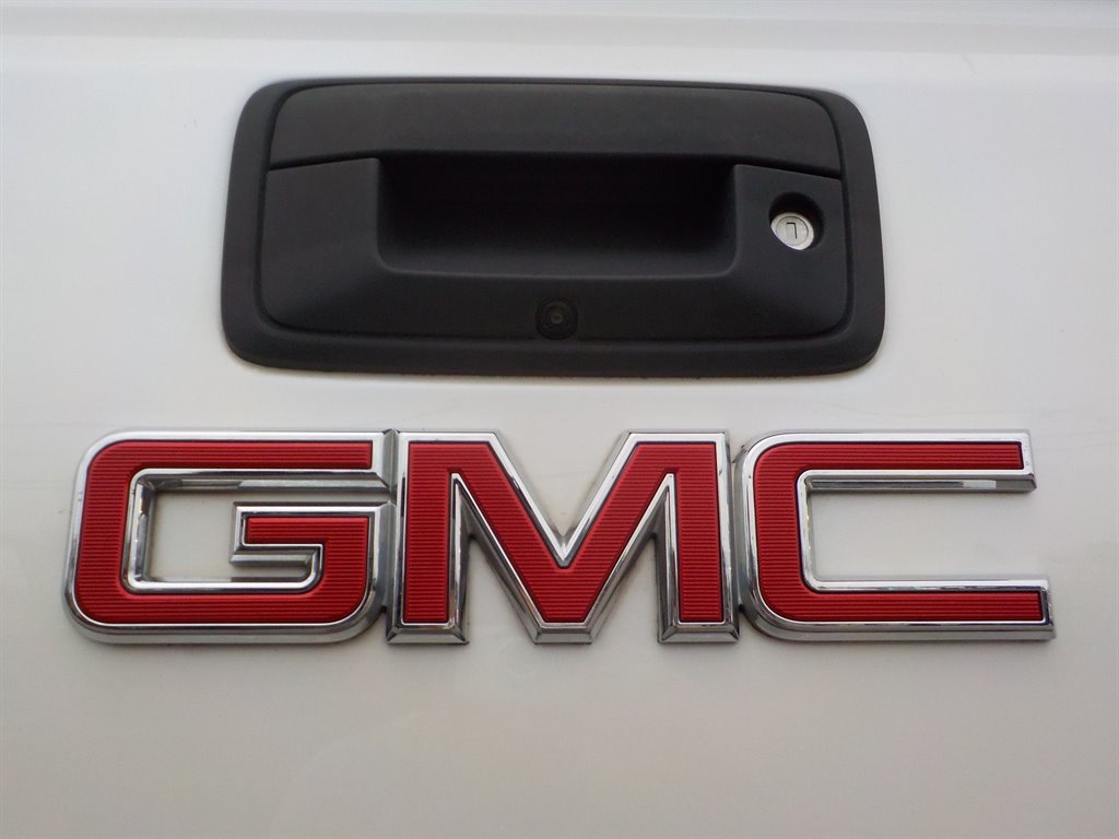 2017 GMC Sierra 1500 SLT photo 13