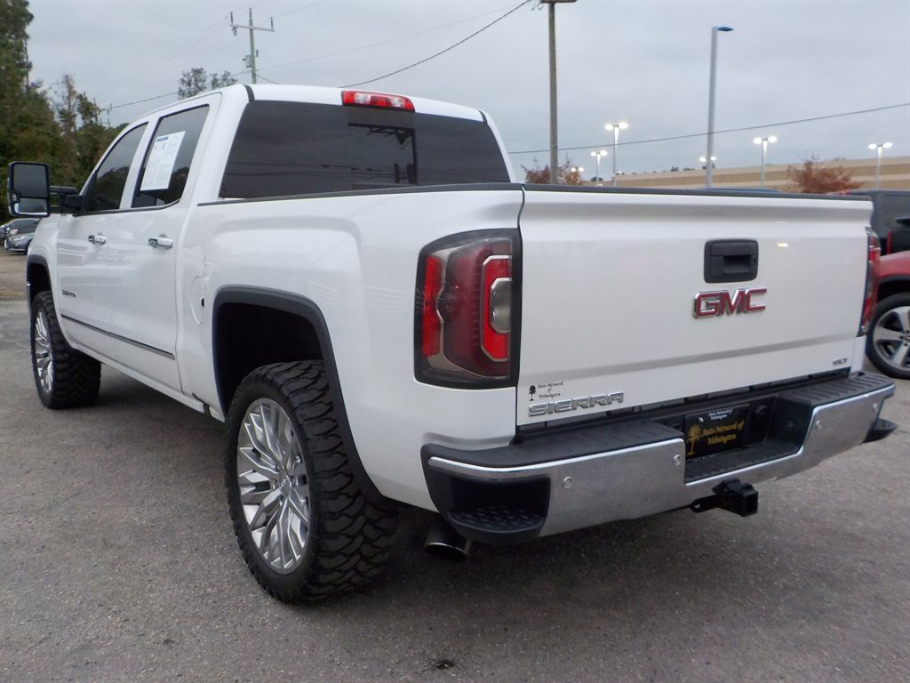 2017 GMC Sierra 1500 SLT photo 9