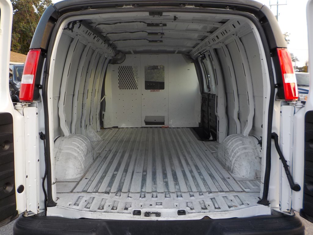 2021 Chevrolet Express Cargo Work Van photo 15