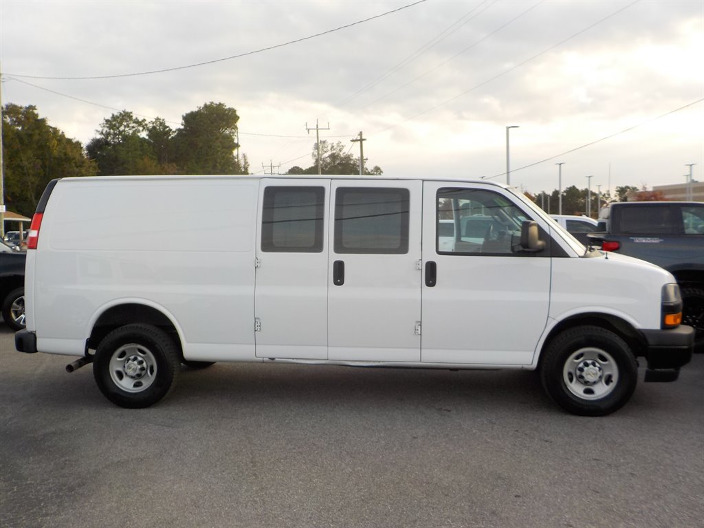 2021 Chevrolet Express Cargo Work Van photo 6