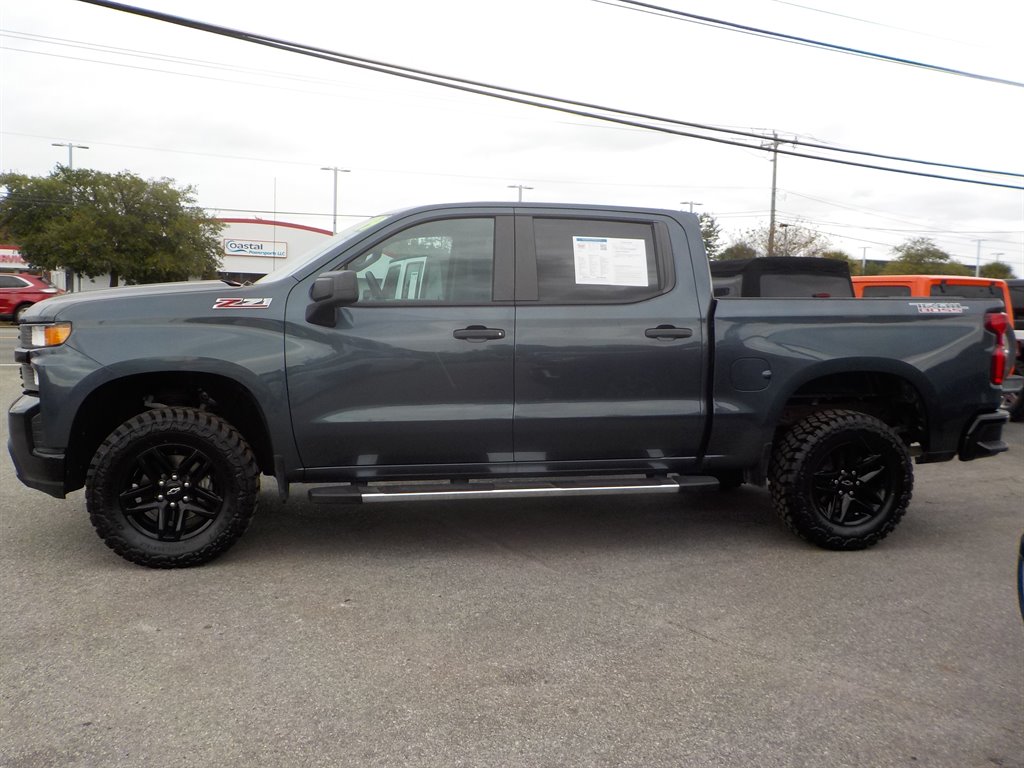 2019 Chevrolet Silverado 1500 Custom photo 2