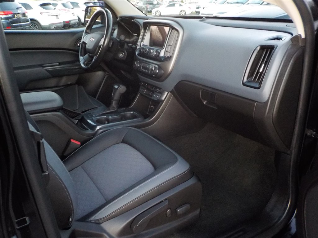 2016 Chevrolet Colorado Z71 photo 23