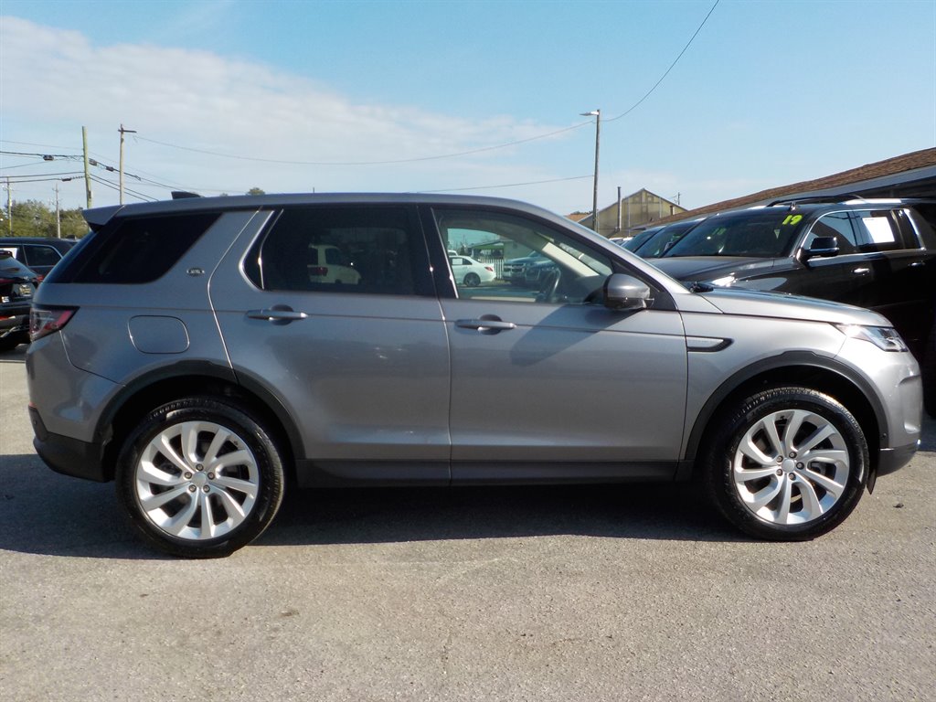 2021 Land Rover Discovery Sport SE photo 6