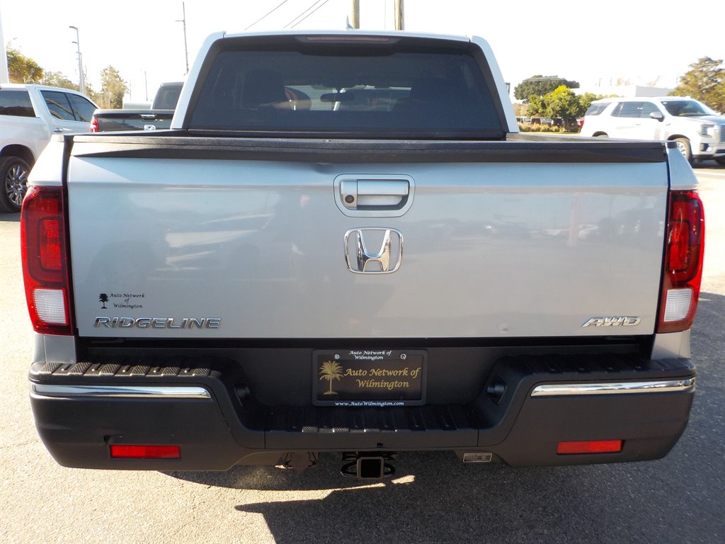 2019 Honda Ridgeline Sport photo 8