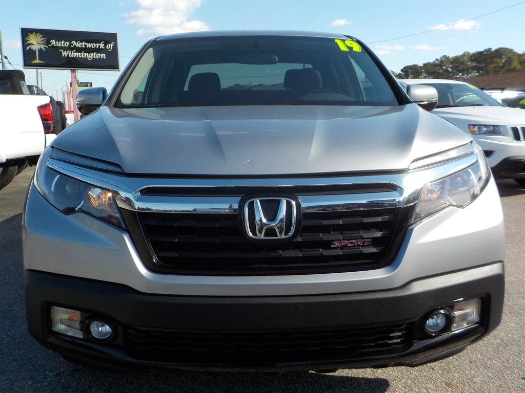 2019 Honda Ridgeline Sport photo 4