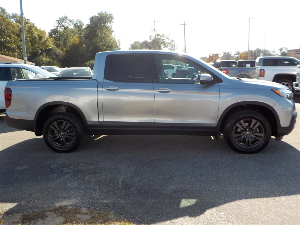 2019 Honda Ridgeline Sport photo 6