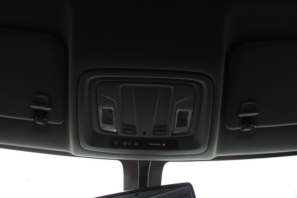 2020 Chevrolet Silverado 1500 Custom photo 32