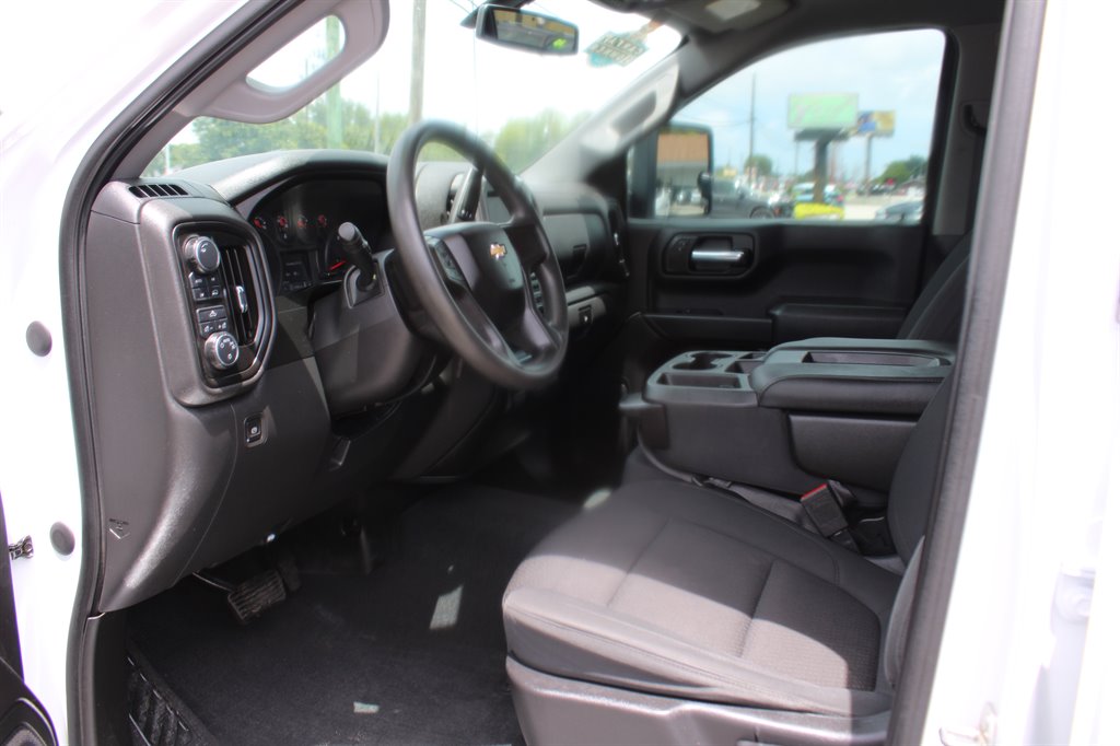 2020 Chevrolet Silverado 1500 Custom photo 15