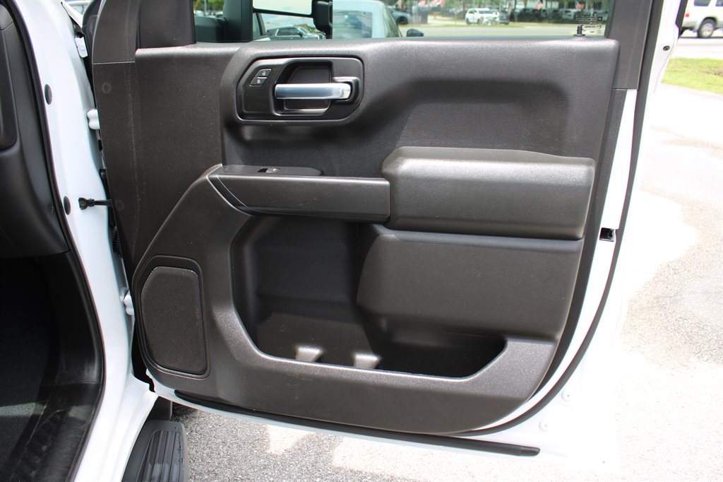 2020 Chevrolet Silverado 1500 Custom photo 21