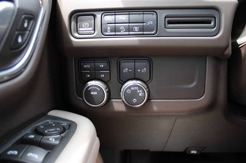 2022 Chevrolet Tahoe Z71 photo 30