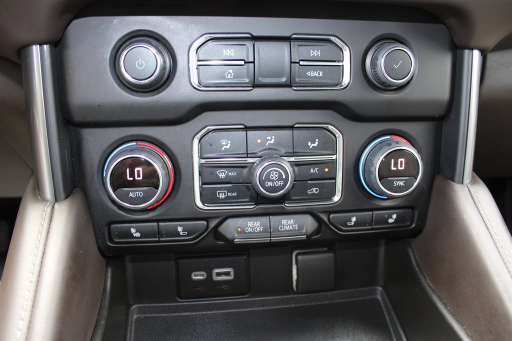 2022 Chevrolet Tahoe Z71 photo 27