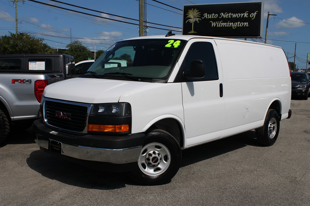 2024 GMC Savana Cargo Work Van's photo