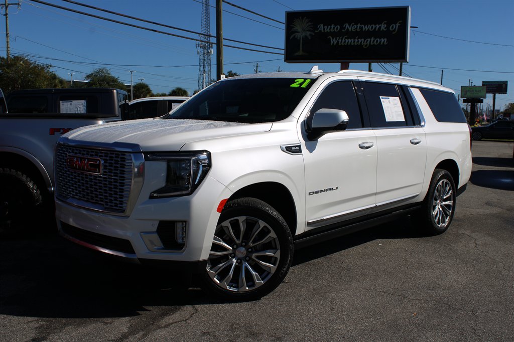 2021 GMC Yukon XL Denali's photo