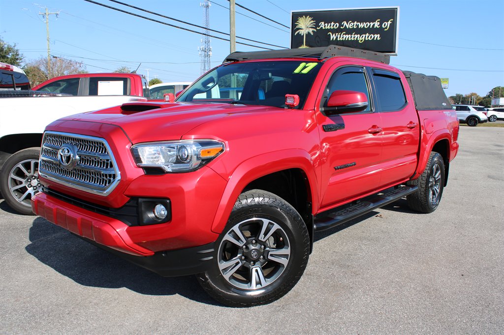 2017 Toyota Tacoma TRD Sport's photo