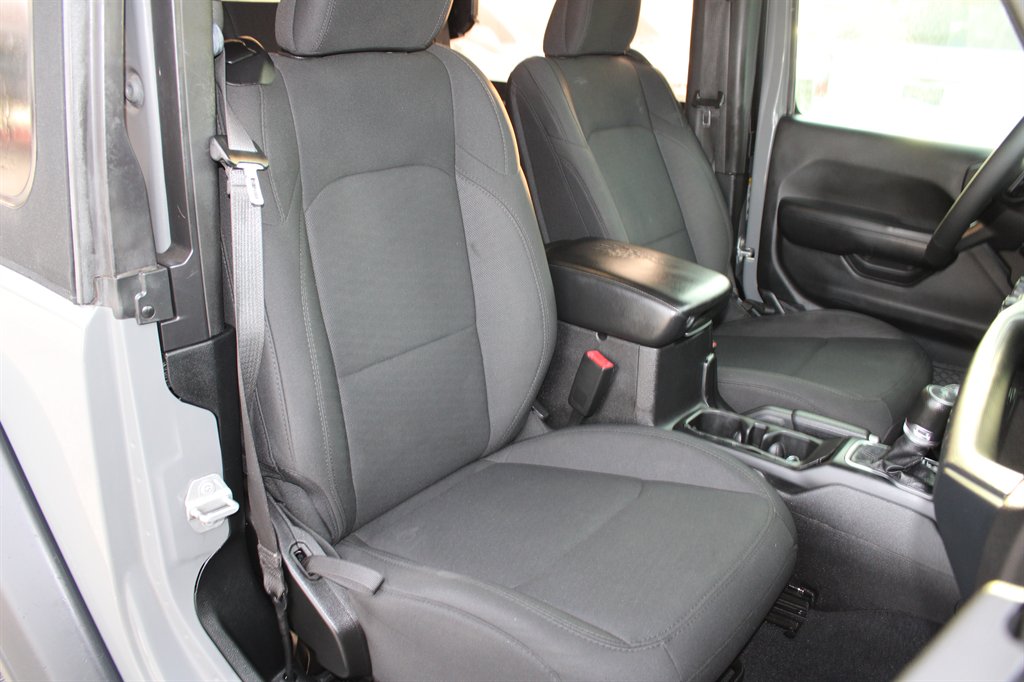 2019 Jeep Wrangler Sport S - Photo 18