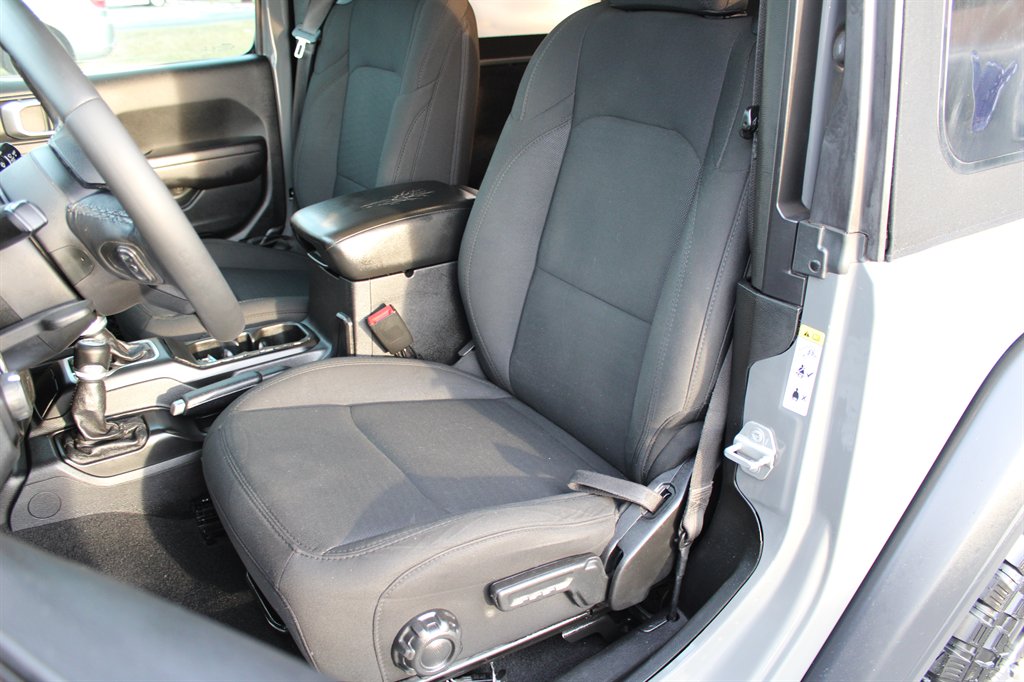 2019 Jeep Wrangler Sport S - Photo 12
