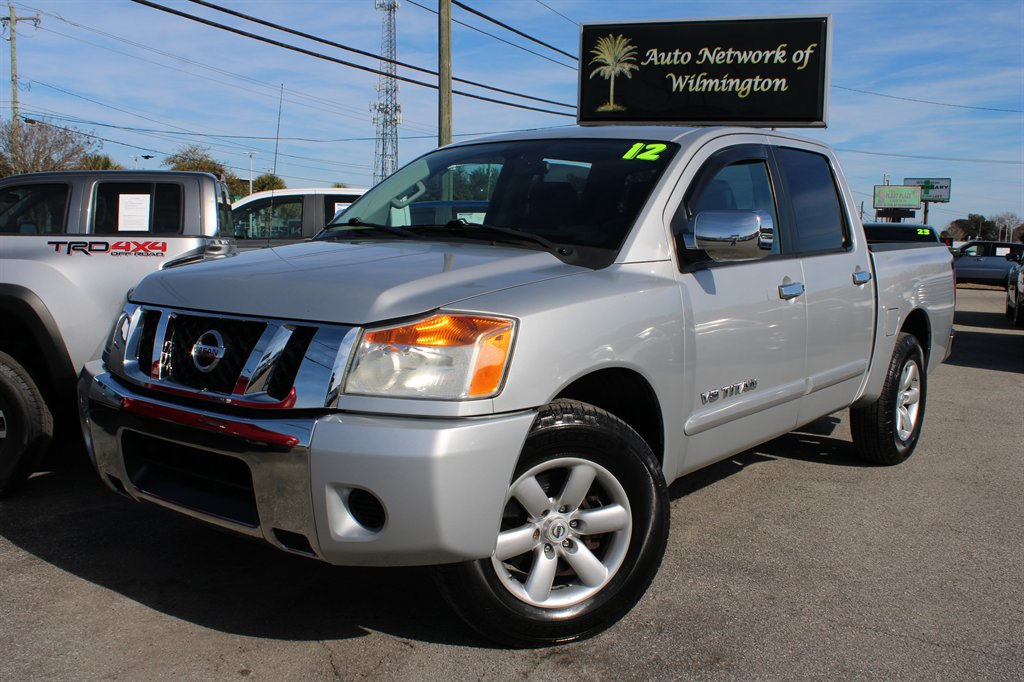 2012 Nissan Titan SV