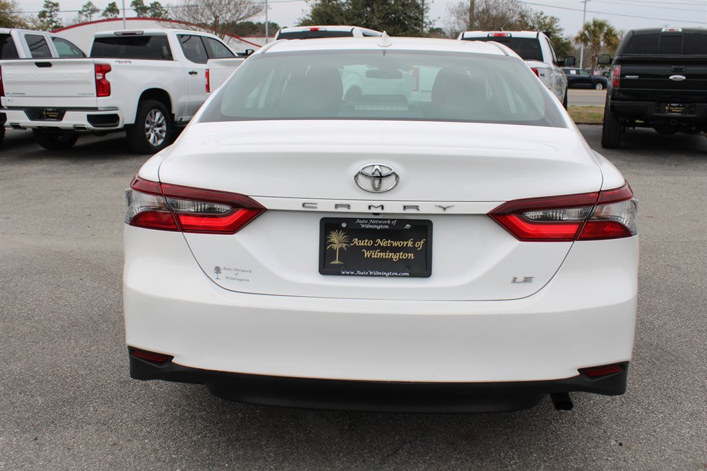 2023 Toyota Camry LE - Photo 8