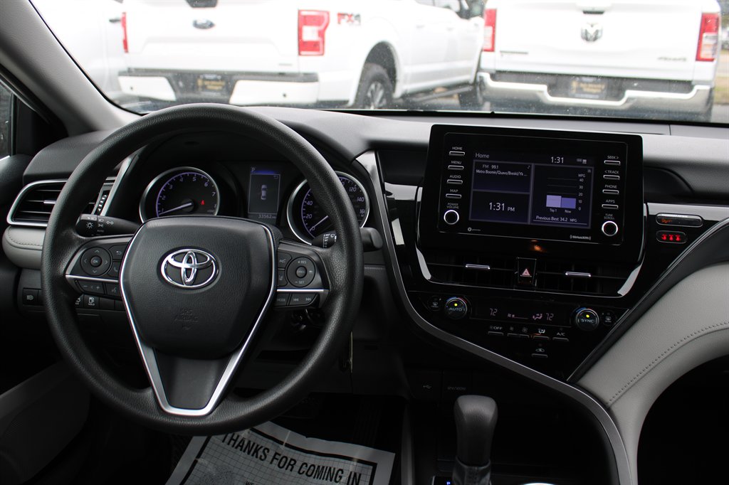 2023 Toyota Camry LE - Photo 20
