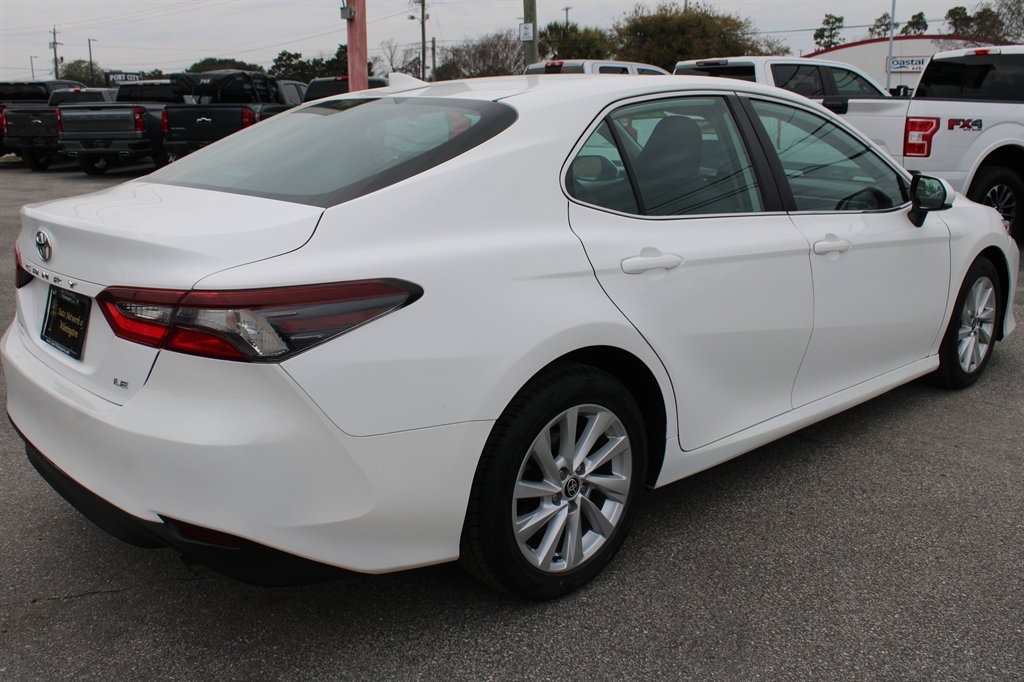 2023 Toyota Camry LE - Photo 7