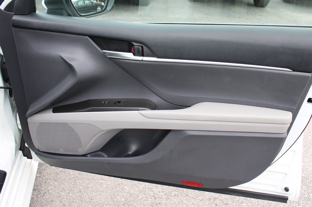 2023 Toyota Camry LE - Photo 17
