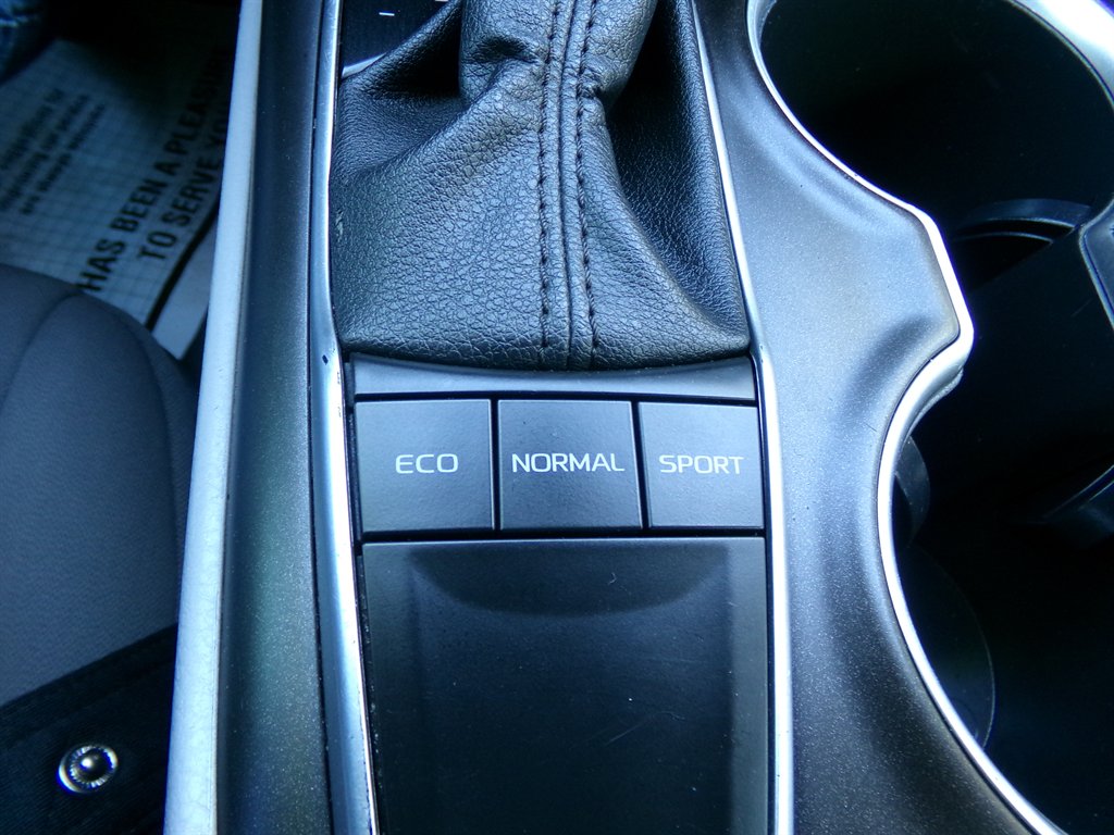 2023 Toyota Camry LE - Photo 30