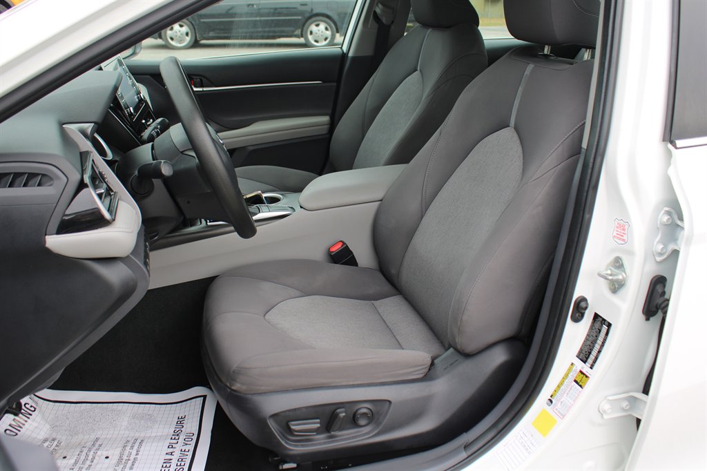 2023 Toyota Camry LE - Photo 12