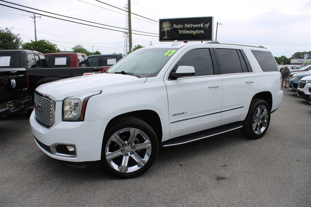 2017 GMC Yukon 4WD Denali's photo