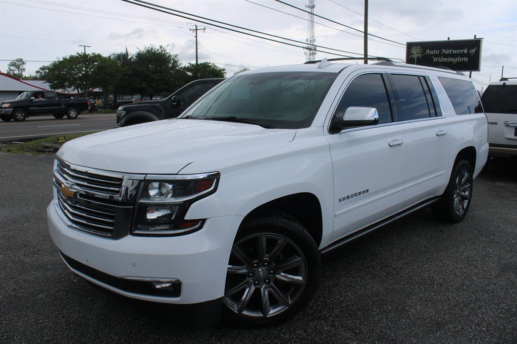 2018 Chevrolet Suburban 4WD 1500 Premier's photo