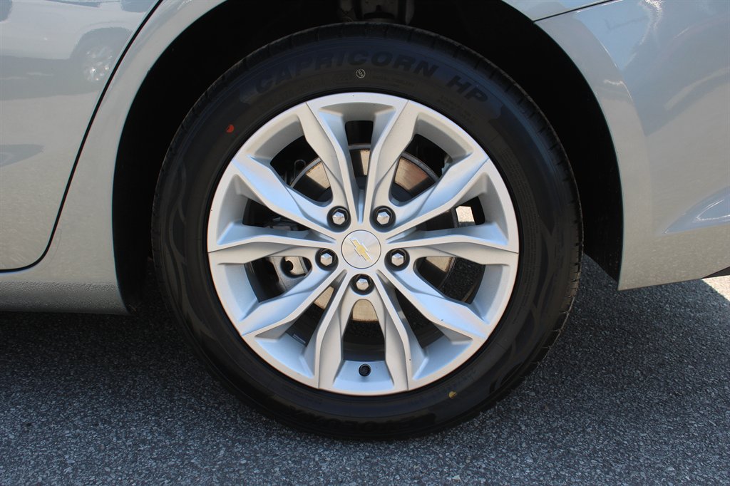 2024 Chevrolet Malibu 1LT - Photo 10