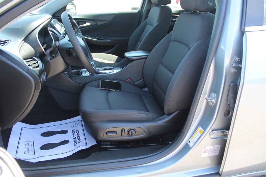 2024 Chevrolet Malibu 1LT - Photo 12