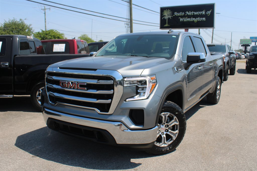 2021 GMC Sierra 4WD Crew Cab Short Box SLE's photo