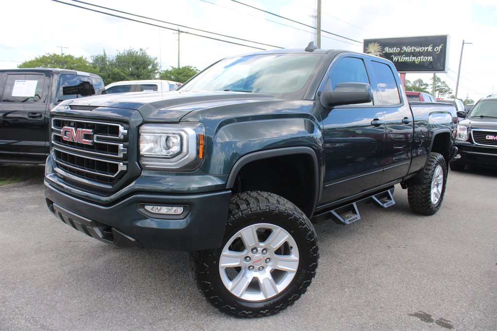 2017 GMC Sierra 4WD Double Cab Standard Box SLE's photo