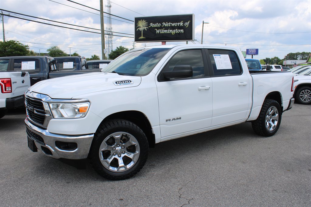 2021 RAM 1500 Big Horn/Lone Star 4x4 Crew Cab 5'7's photo