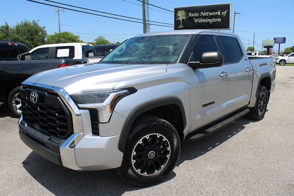 2023 Toyota Tundra SR5 3.4L 4WD CrewMax 5.5' Bed's photo