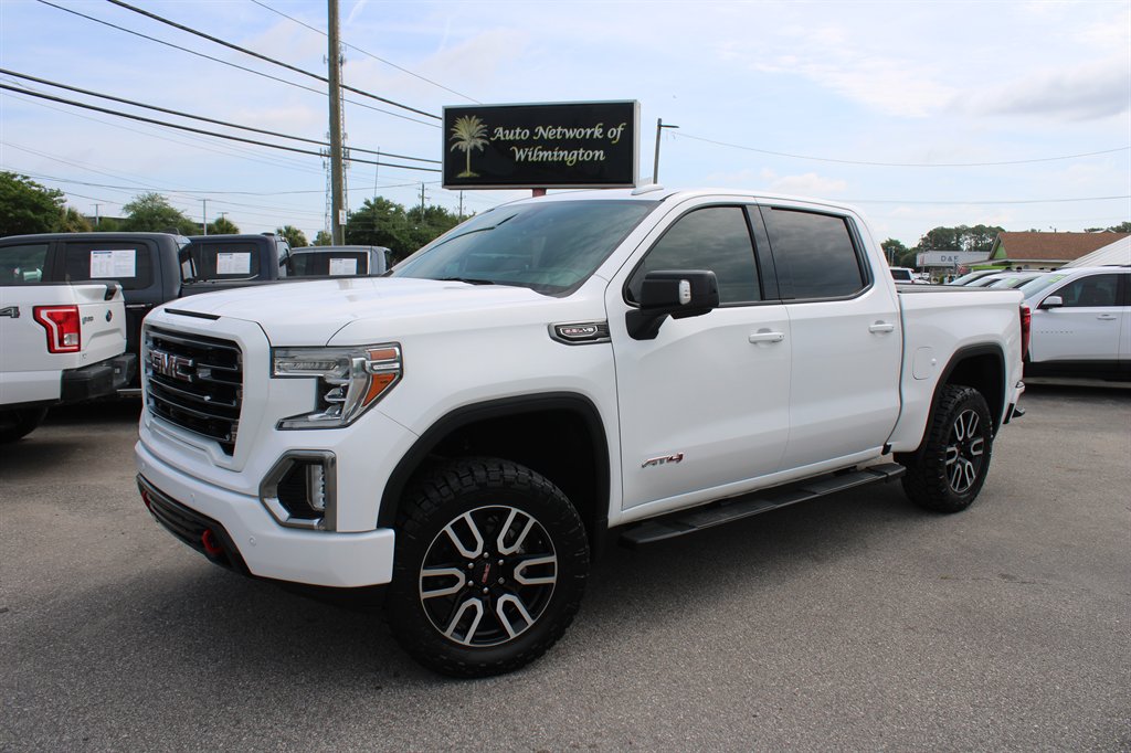 2020 GMC Sierra 4WD Crew Cab Short Box AT4's photo