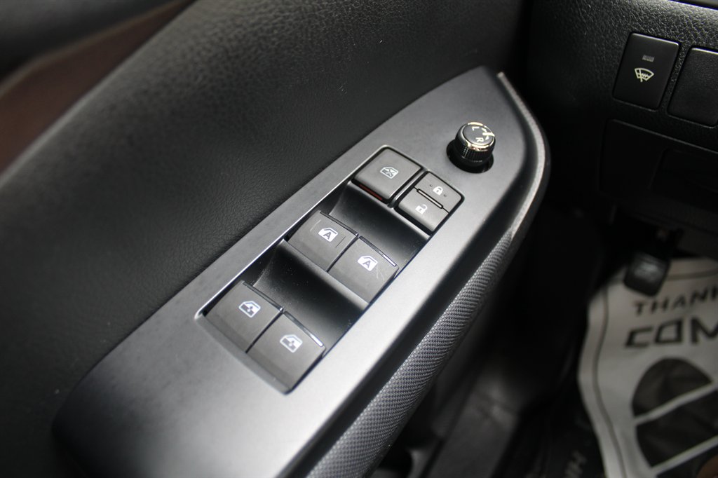 2019 Toyota Highlander LE - Photo 22