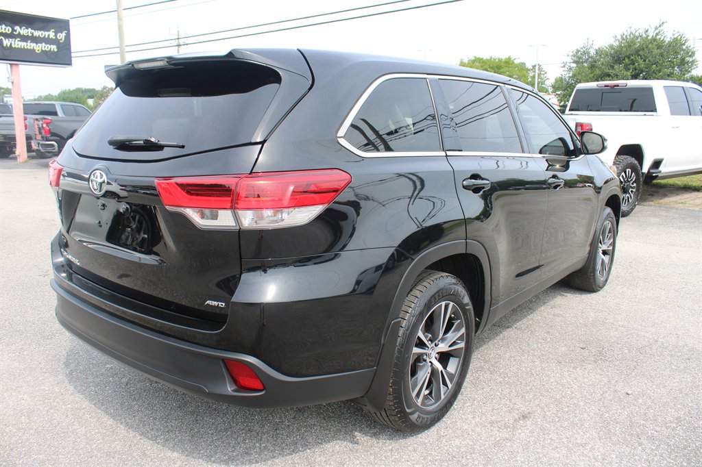 2019 Toyota Highlander LE - Photo 7