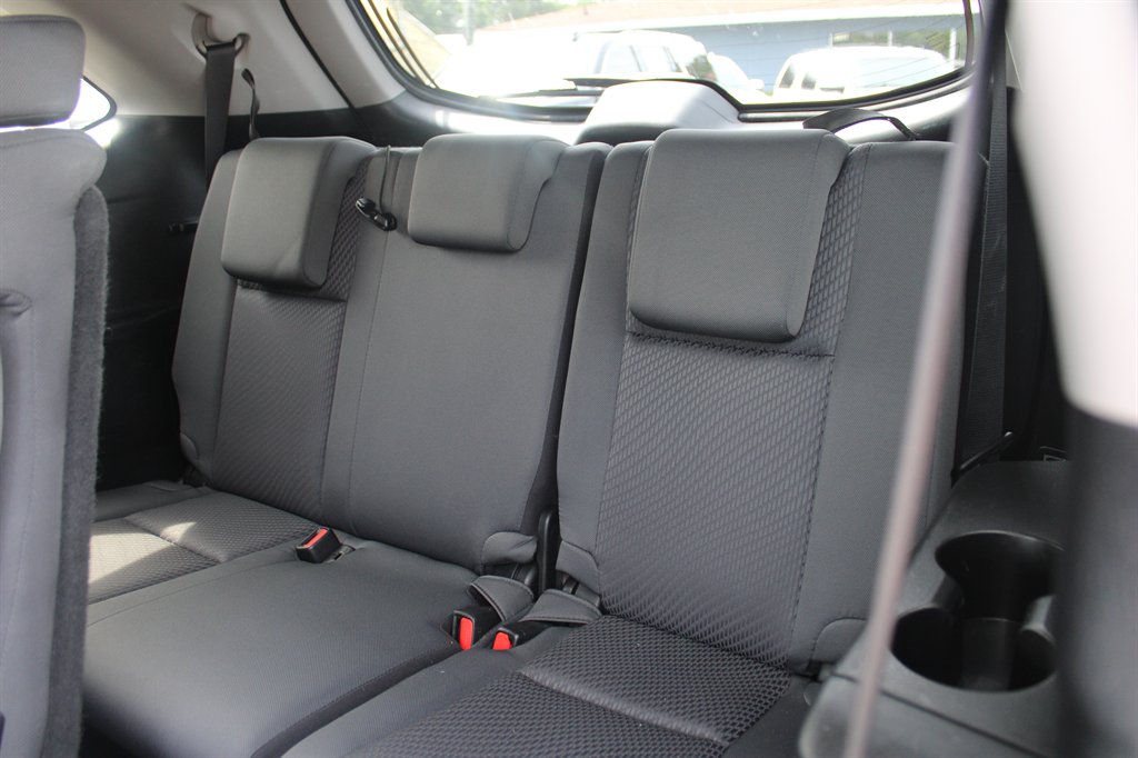 2019 Toyota Highlander LE - Photo 15