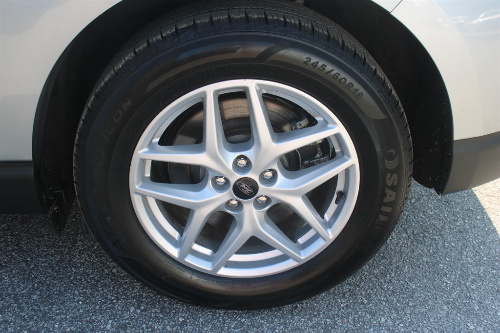 2024 Ford Edge SEL - Photo 9