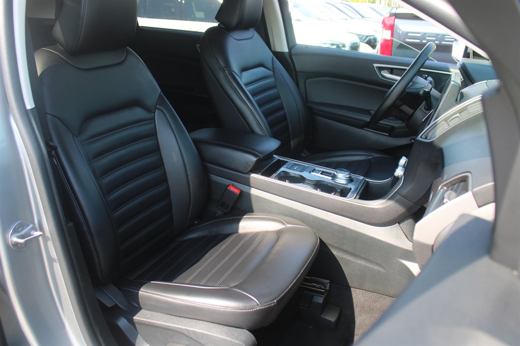 2024 Ford Edge SEL - Photo 18